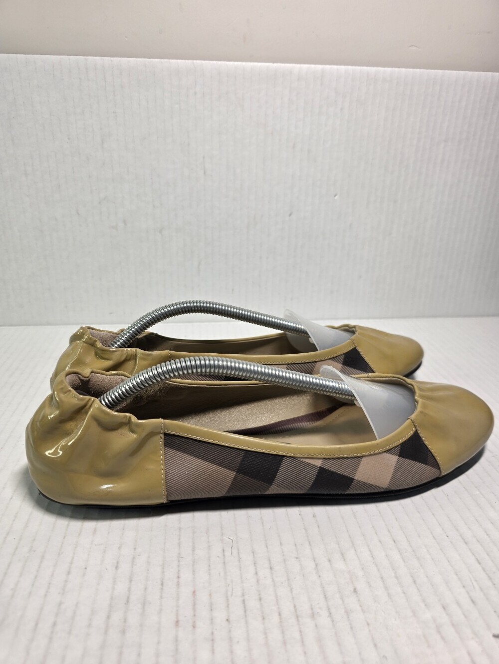 Burberry london nova flats size 39